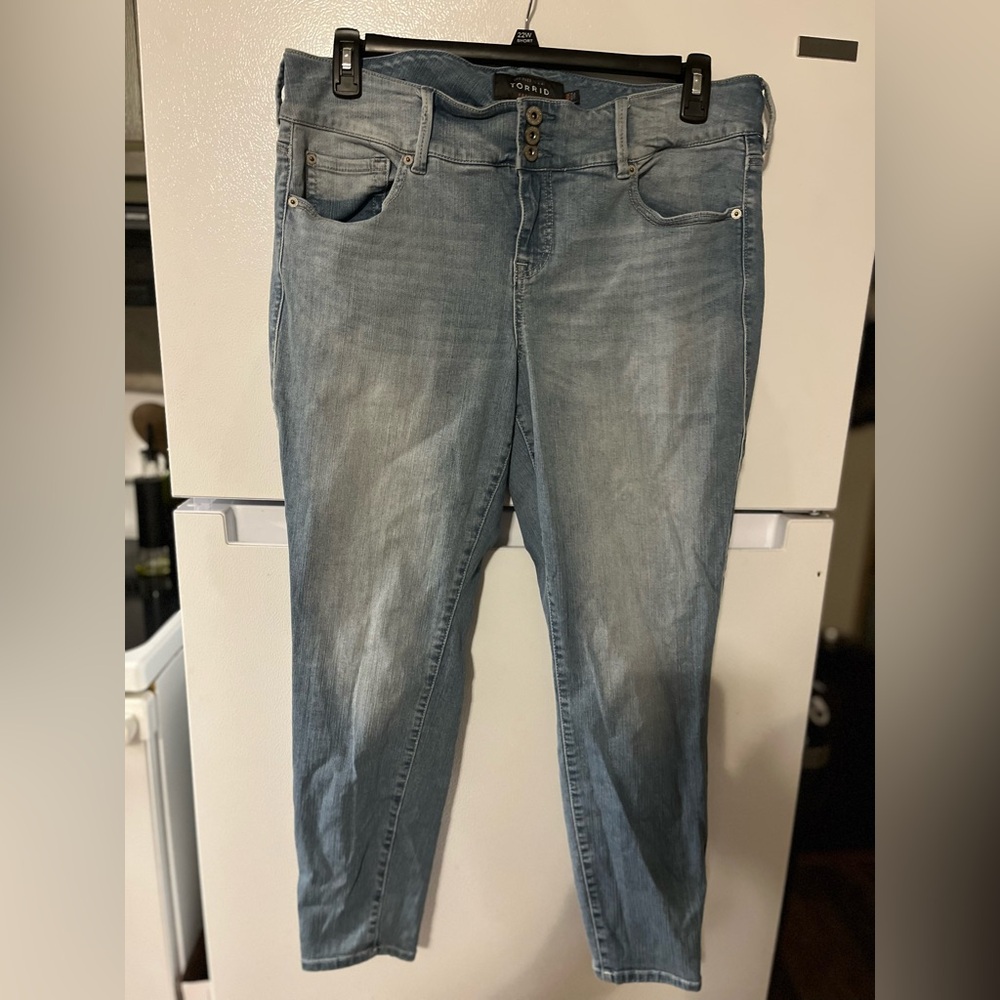Torrid Skinny Stretch High-Rise Jeggings Size 18R Blue‎